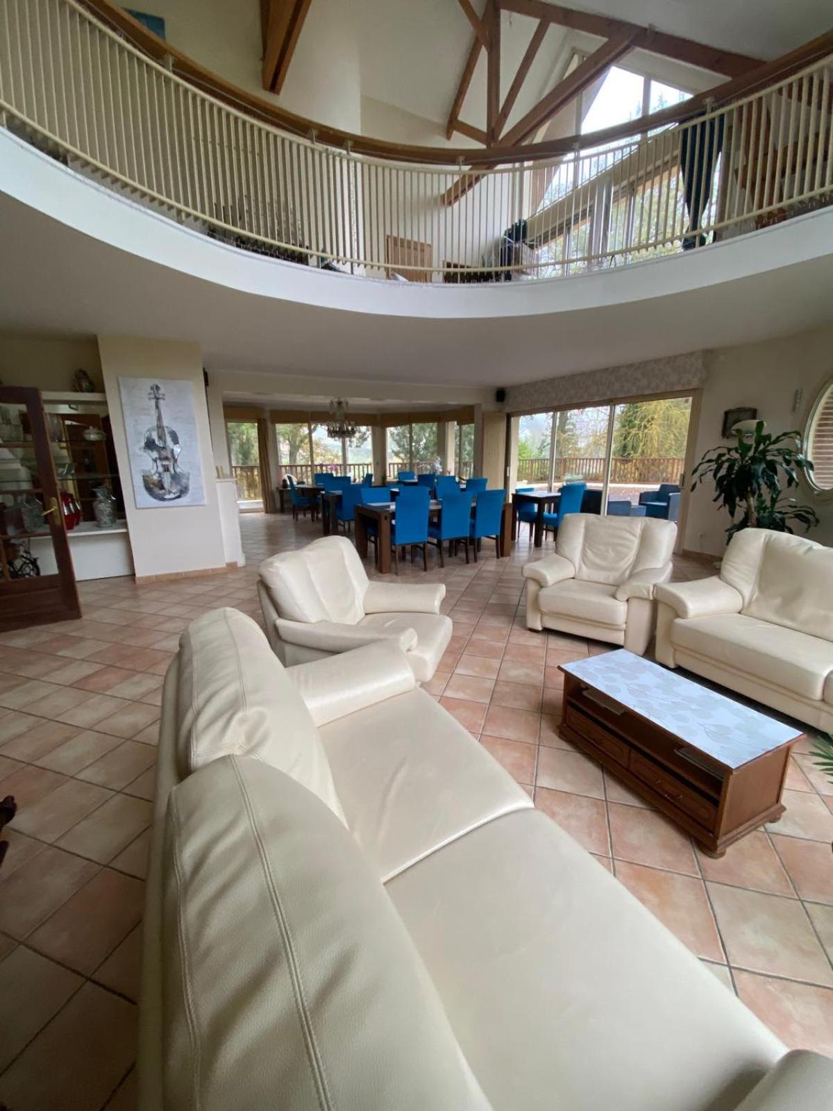Au Charme Du Lac Espace Bien Etre Et Piscine Chauffe Proche Parc Et Restaurant Du Casino Форж-лез-О Экстерьер фото