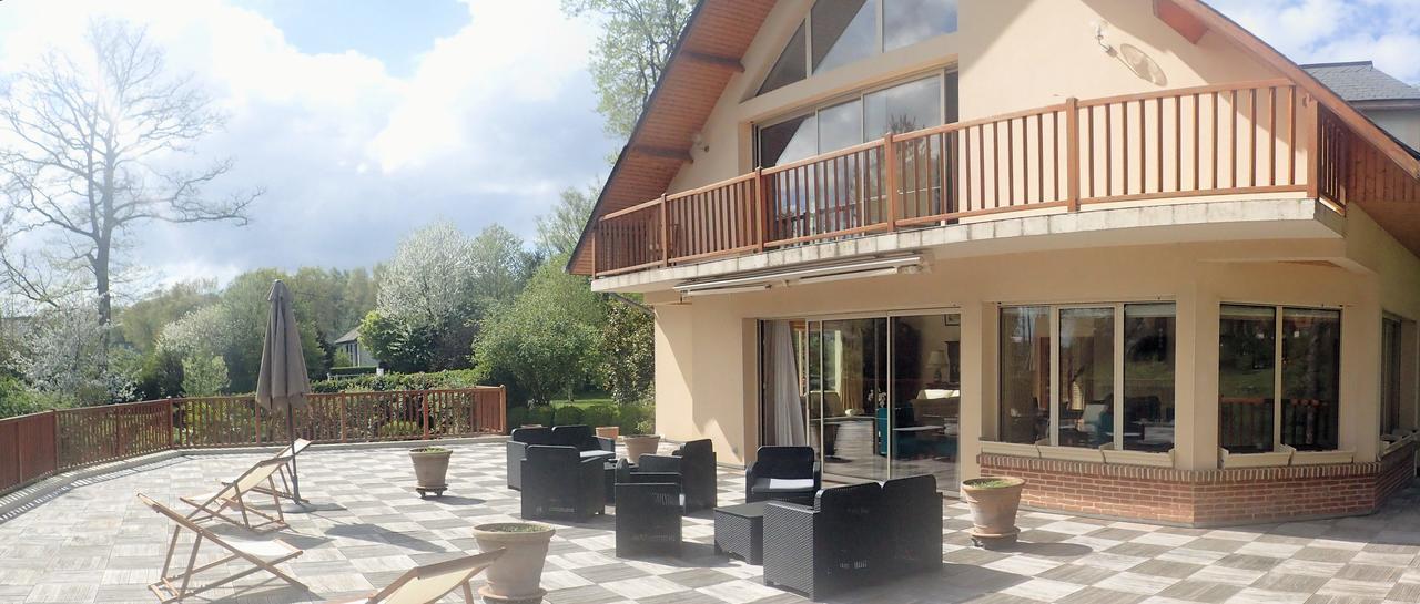Au Charme Du Lac Espace Bien Etre Et Piscine Chauffe Proche Parc Et Restaurant Du Casino Форж-лез-О Экстерьер фото